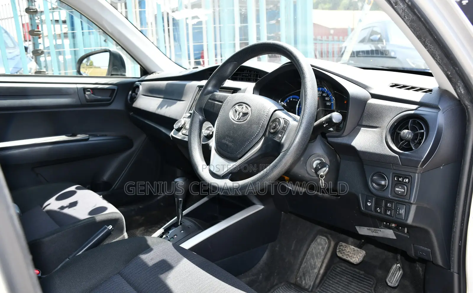 Toyota Corolla Fielder 2018 Silver