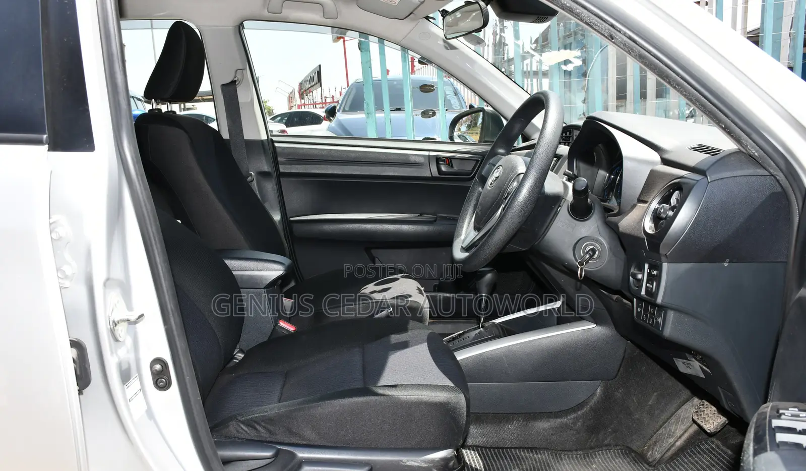 Toyota Corolla Fielder 2018 Silver