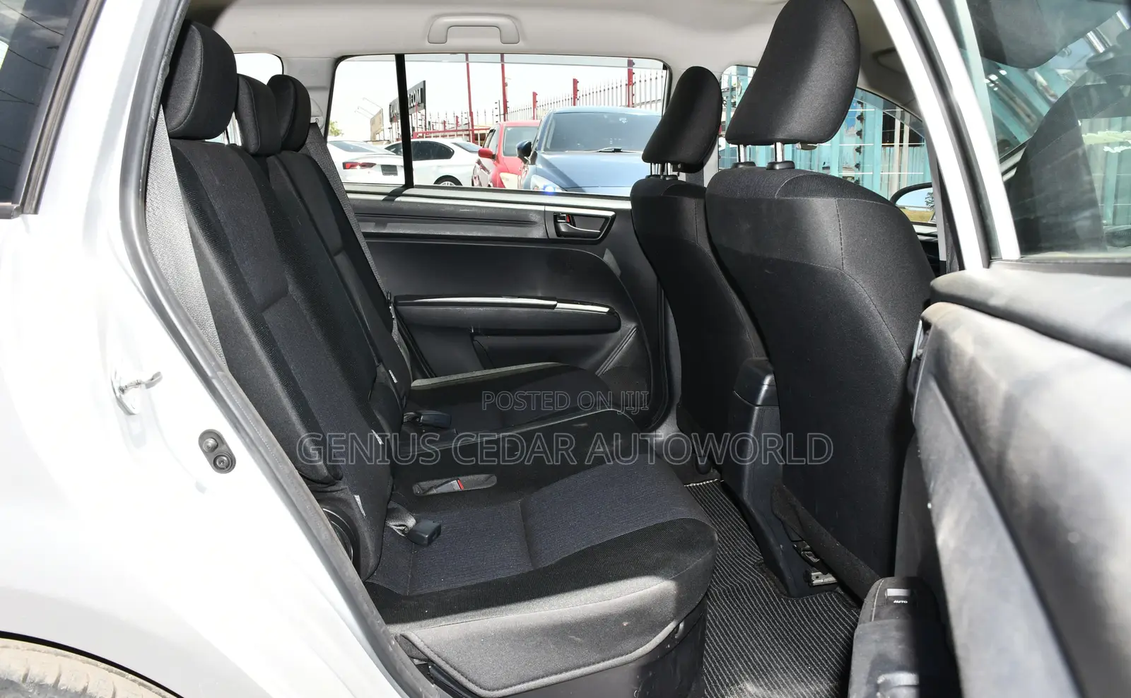 Toyota Corolla Fielder 2018 Silver