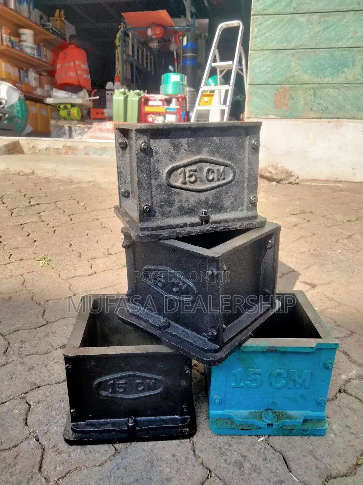 Construction -Cube Moulds