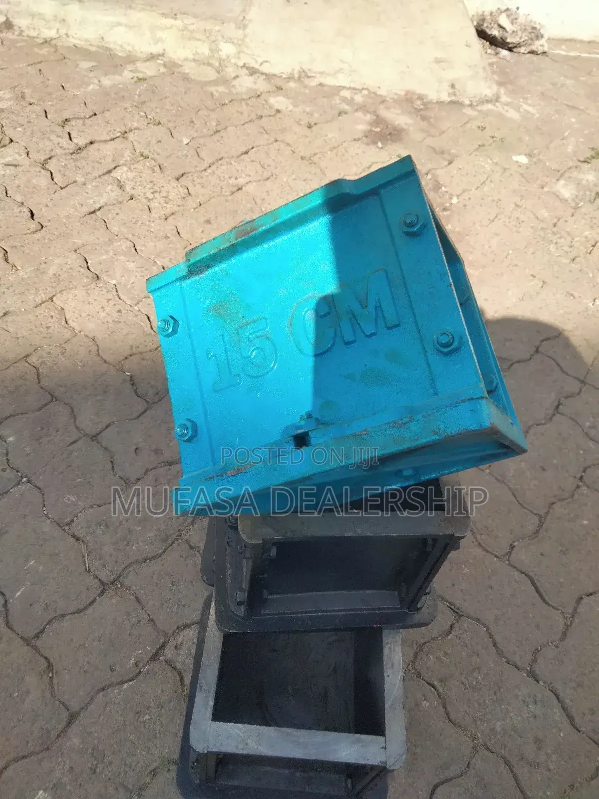 Construction -Cube Moulds