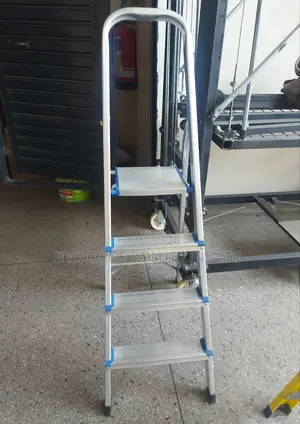 4 Steps Aluminium Ladder a-Type