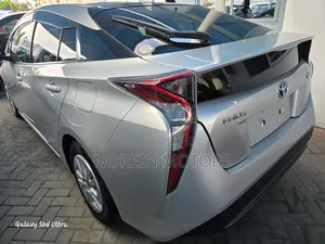 Toyota Prius 2017 Silver