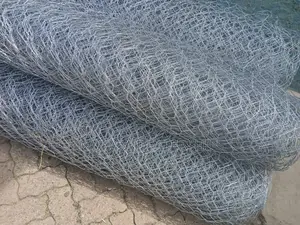 Chainlink Fence Triple-Twisted Edge