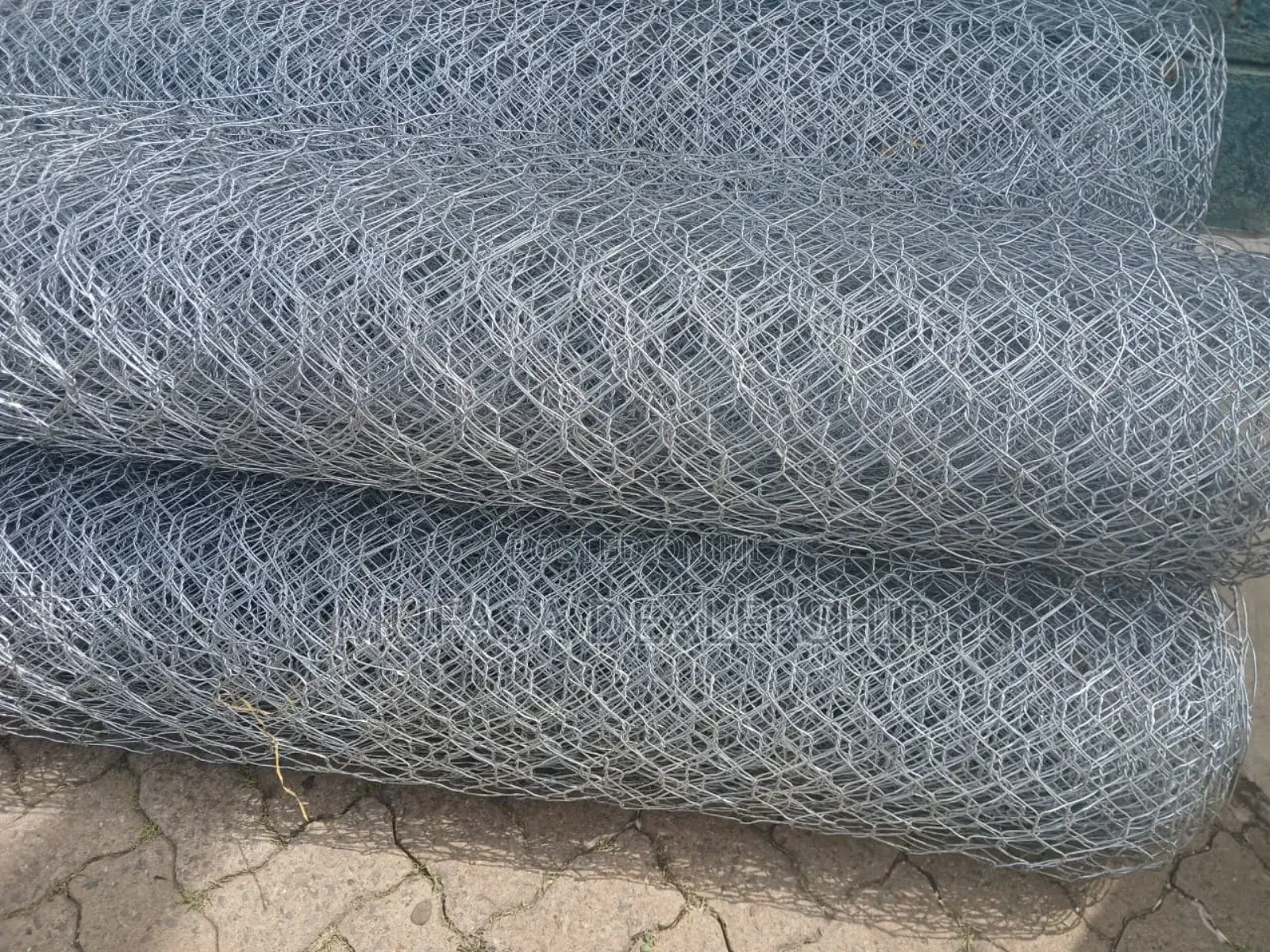 Chainlink Fence Triple-Twisted Edge