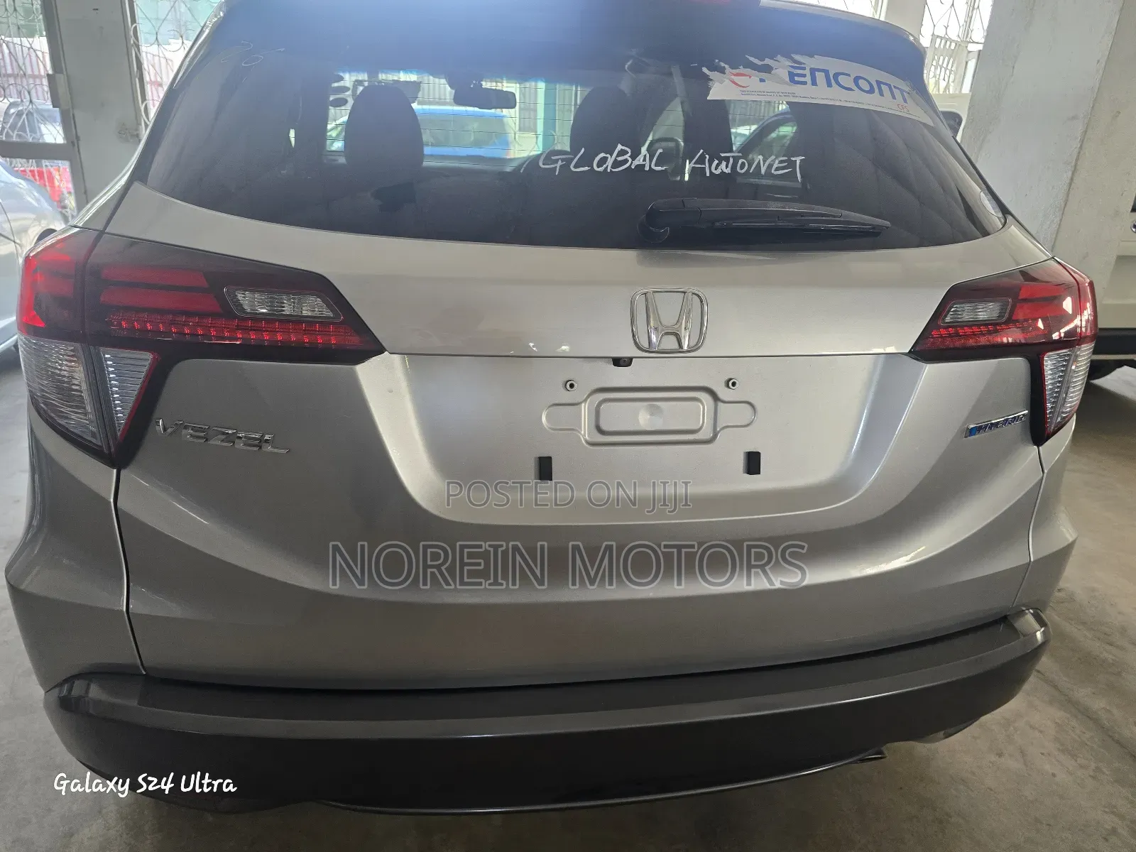 Honda Vezel 2017 Silver