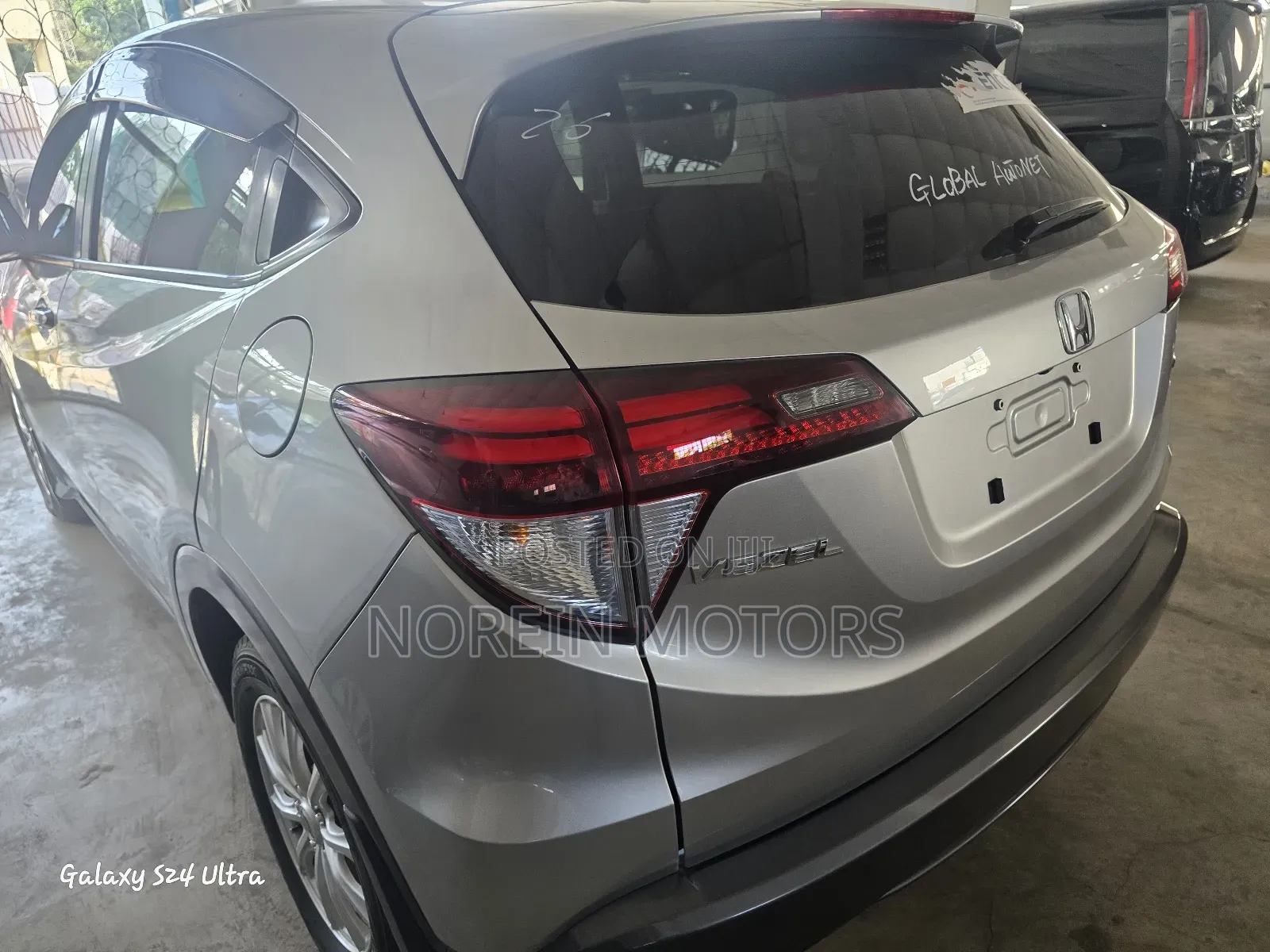 Honda Vezel 2017 Silver