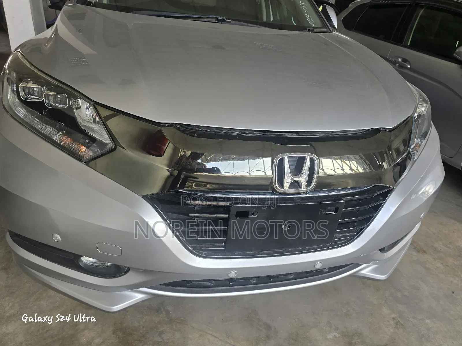 Honda Vezel 2017 Silver