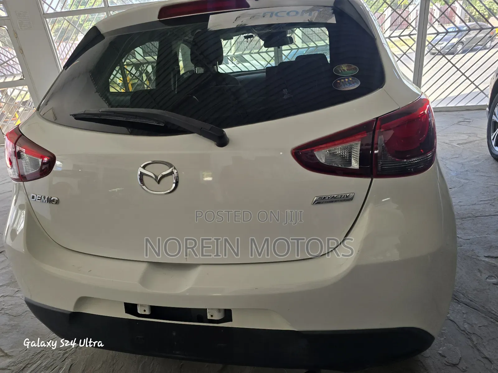 Mazda Demio 2017 White