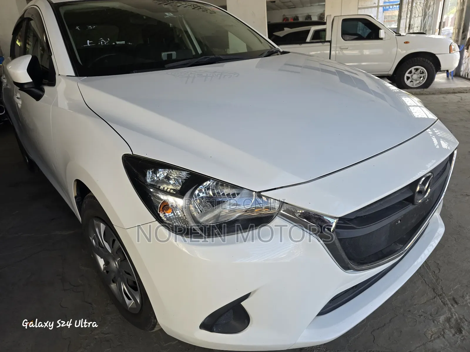 Mazda Demio 2017 White