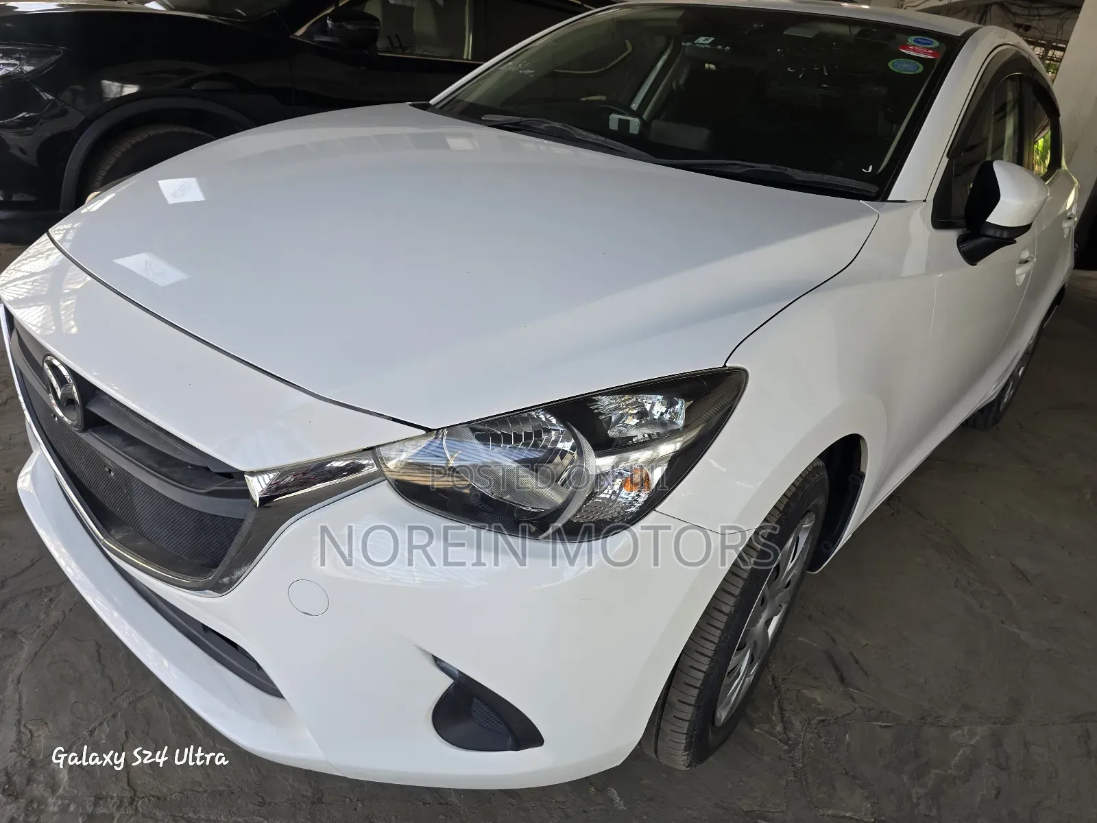 Mazda Demio 2017 White