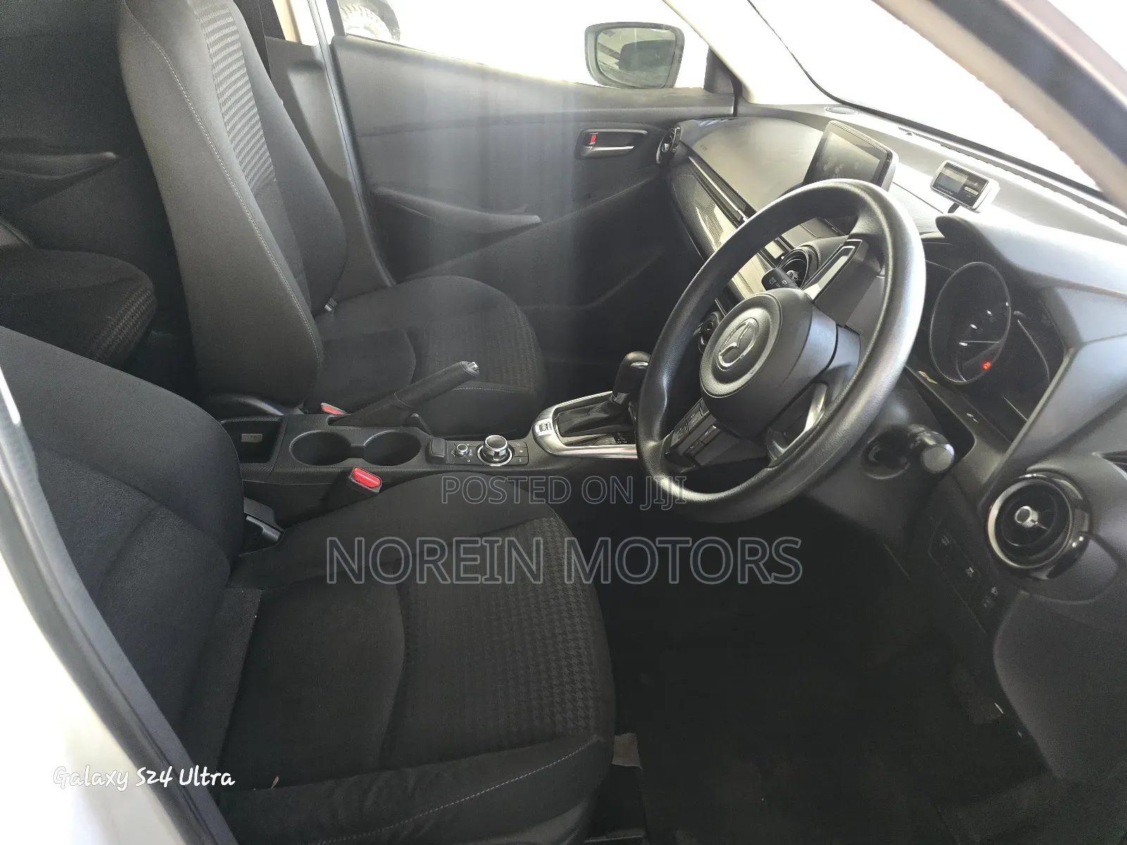 Mazda Demio 2017 White