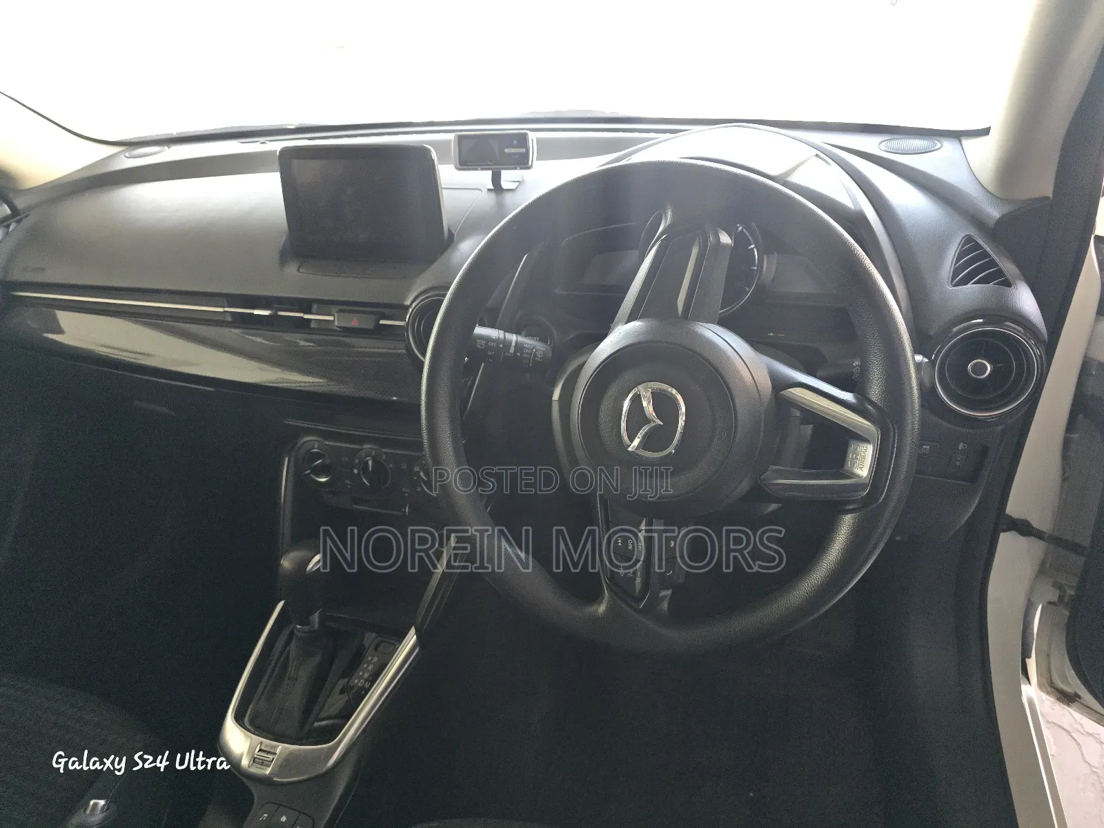 Mazda Demio 2017 White