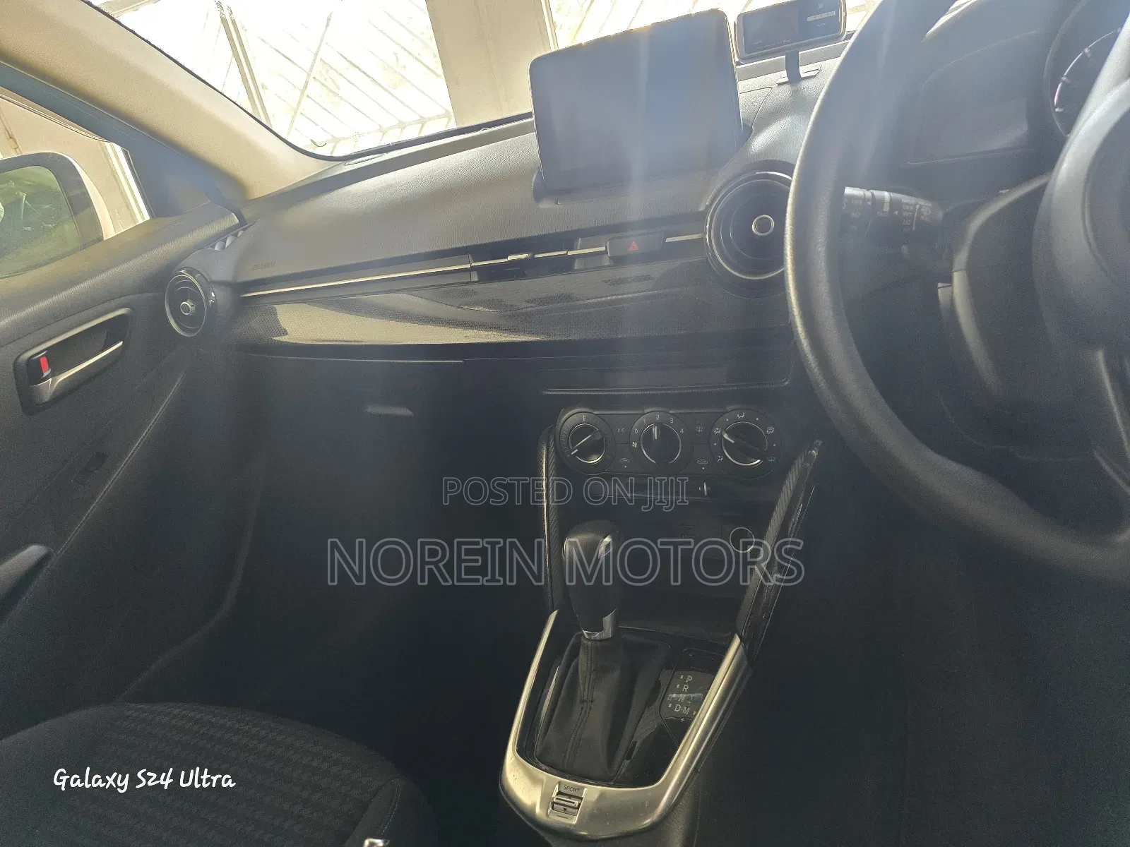 Mazda Demio 2017 White