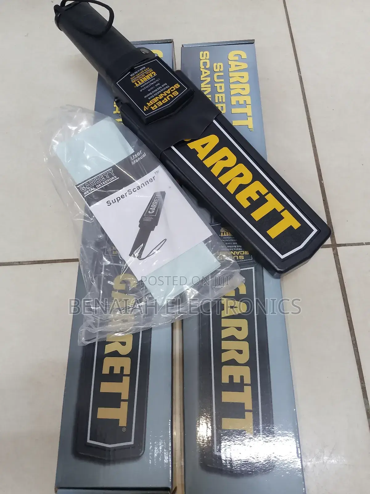 Light, Reliable Garrett Handheld Metal Detector
