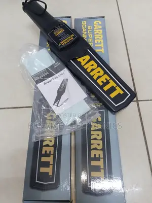 Light, Reliable Garrett Handheld Metal Detector