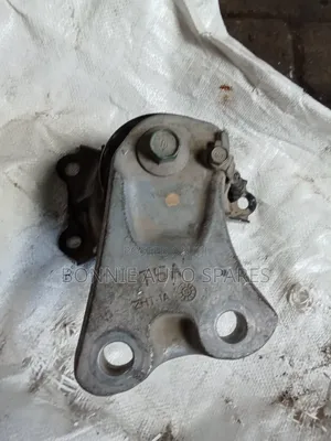 Honda Vezel Engine Mounting