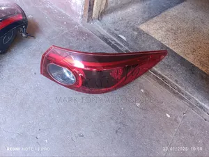 Mazda Axela Backlight 2018