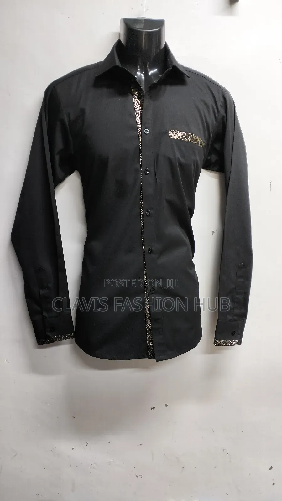 Back Collar Shirt With Gold Details