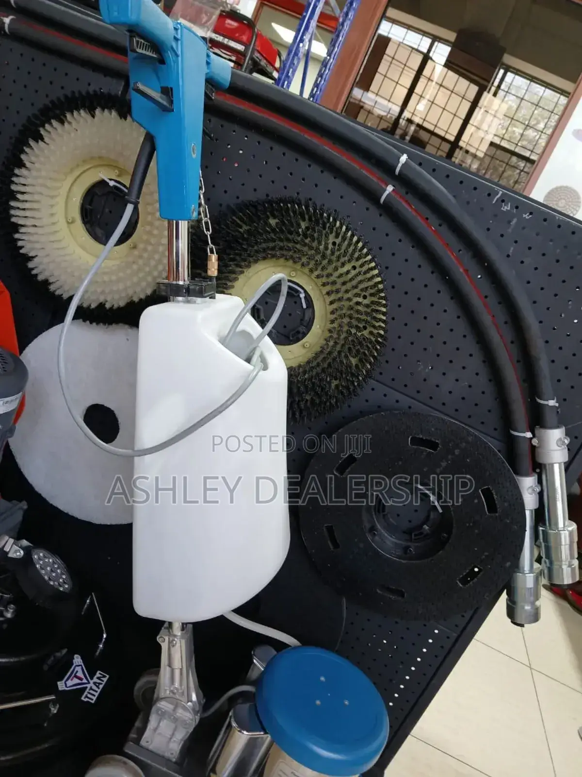 Floor Scrubber Machine