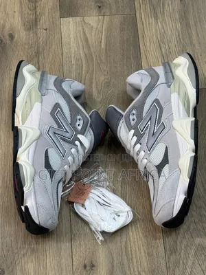 New Balance 9060 Sneakers