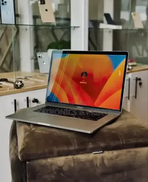 Laptop Apple MacBook Pro 2017 16GB Intel SSD 256GB