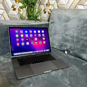 Laptop Apple MacBook Pro 2016 16GB Intel Core I7 SSD 256GB
