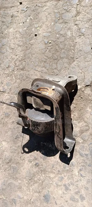 Nze,Premio, Allion,Wish 1zz Engine Mount.