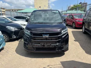 Toyota Noah 2.0 AWD (7 Seater) 2019 Purple
