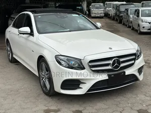 Mercedes-Benz E350e 2018 Off white