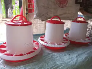 Automatic Chicken Feeder Poultry Feeders Plastic - 3kg
