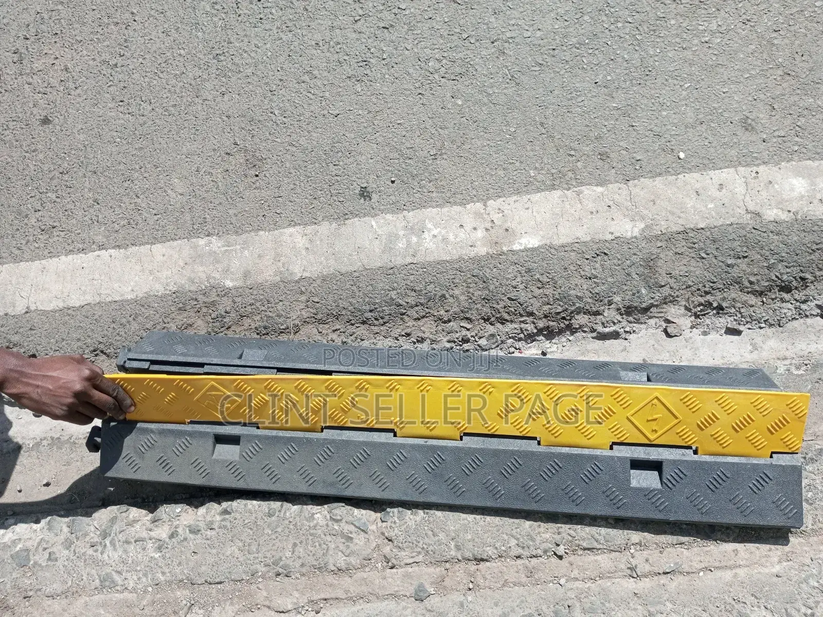 Two Channel Rubber Cable Protector/ Protecti Flex.