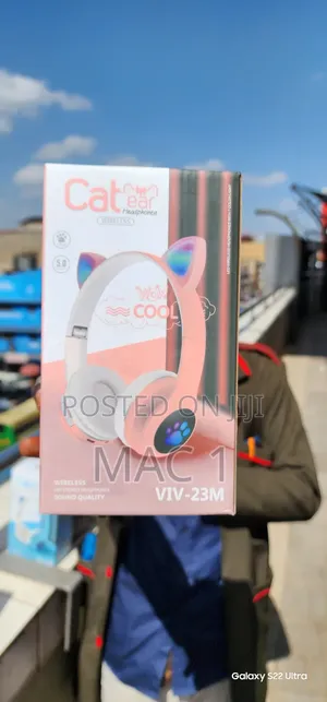 Pink Kids Cat Ear Headphones / Noise Cancelation Headphones