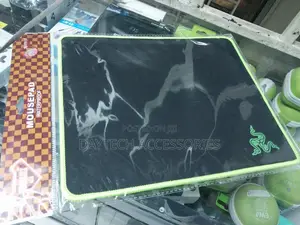 Professional Mouse Pad Anti-Slip Surface - Black Green