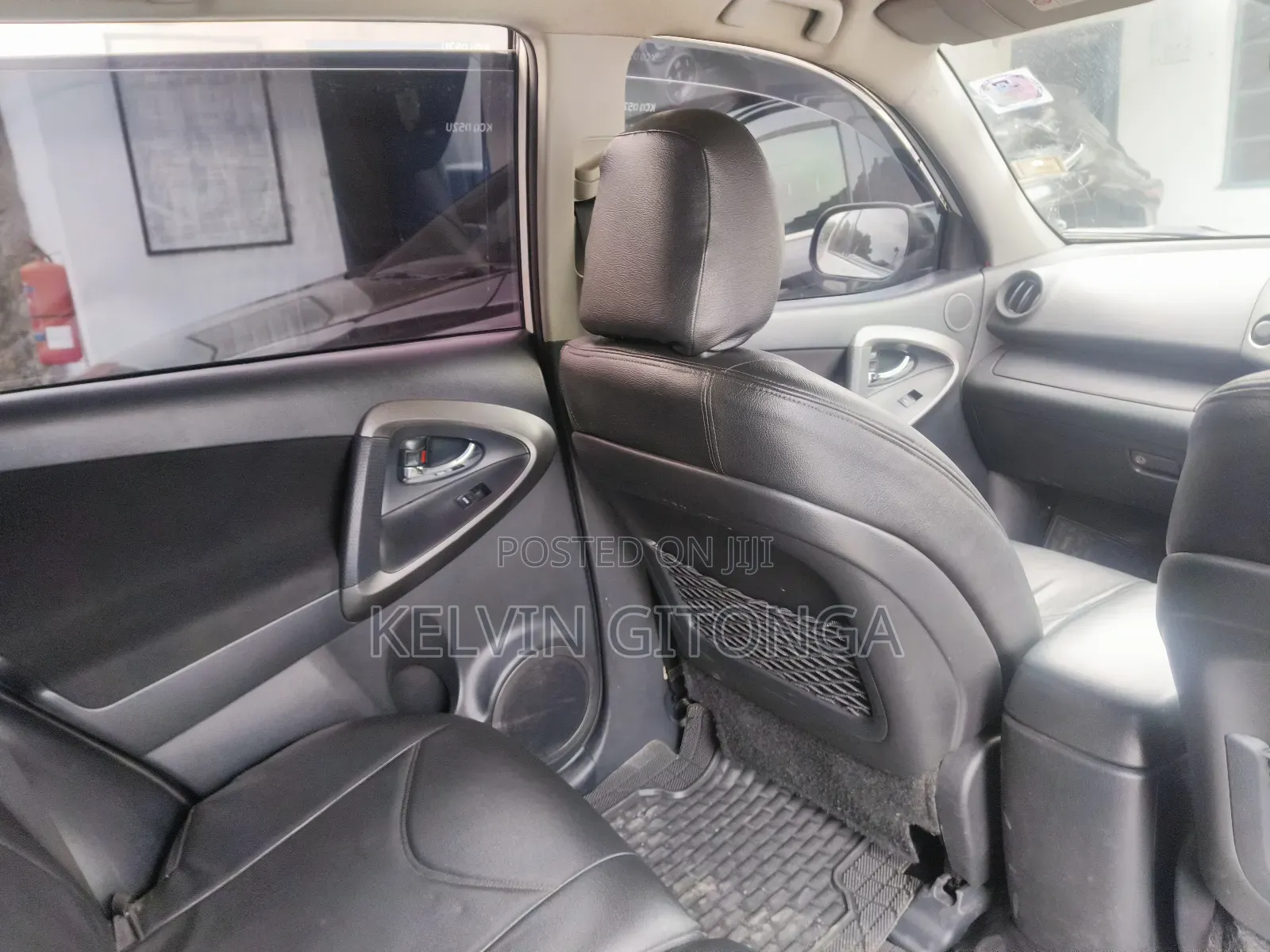 Toyota Vanguard 2012 White