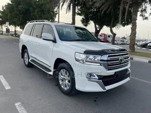 Toyota Land Cruiser 2021 White