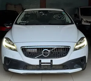 Volvo V40 2018 Off white