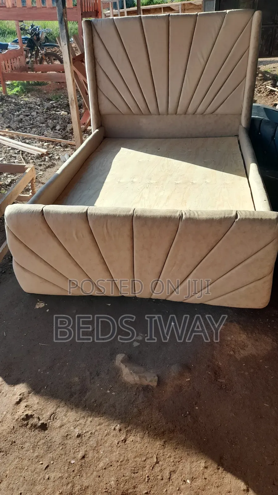 4x6 Chester Bed