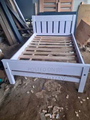 White Bed 4x6