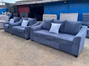 Sleek and Spacious 5 Seater Sofa