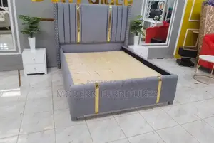 Cozy 5by6 Queen Size Bed for Ultimate Comfort