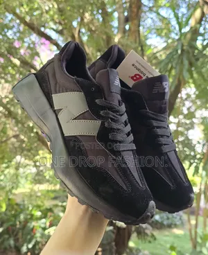 New Balance Sneakers 