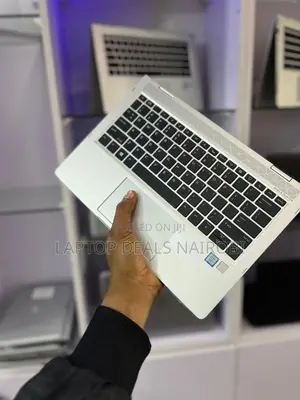 Laptop Advent 5303 8GB Intel Core I5 SSD 256GB
