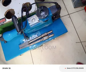 2500watts Makita Demolisher
