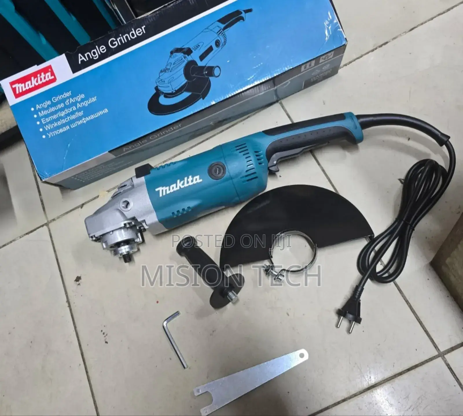 Makita 9′′ Grinder * ××