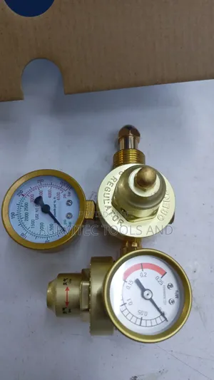 Male- Fitting Argon Regulator