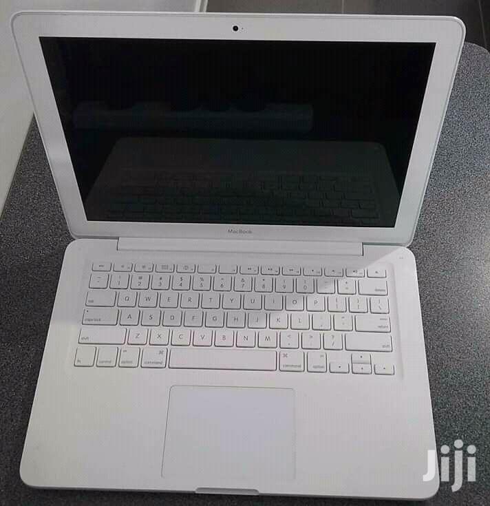 Laptop Apple MacBook 4GB Intel Core 2 Duo HDD 500GB
