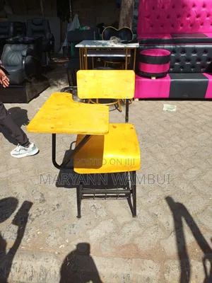 College Arm Chair With Backet