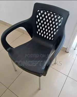 Black Plastic Metal Stand Chairs