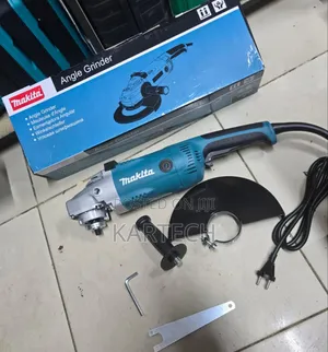 Makita 9" Grinder 2200w